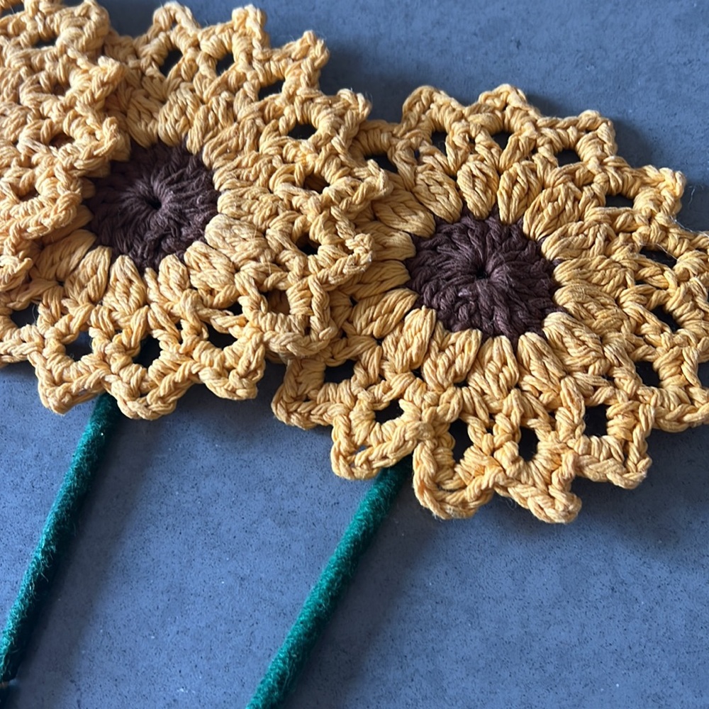Sunflowers - Picture 2 of 4
